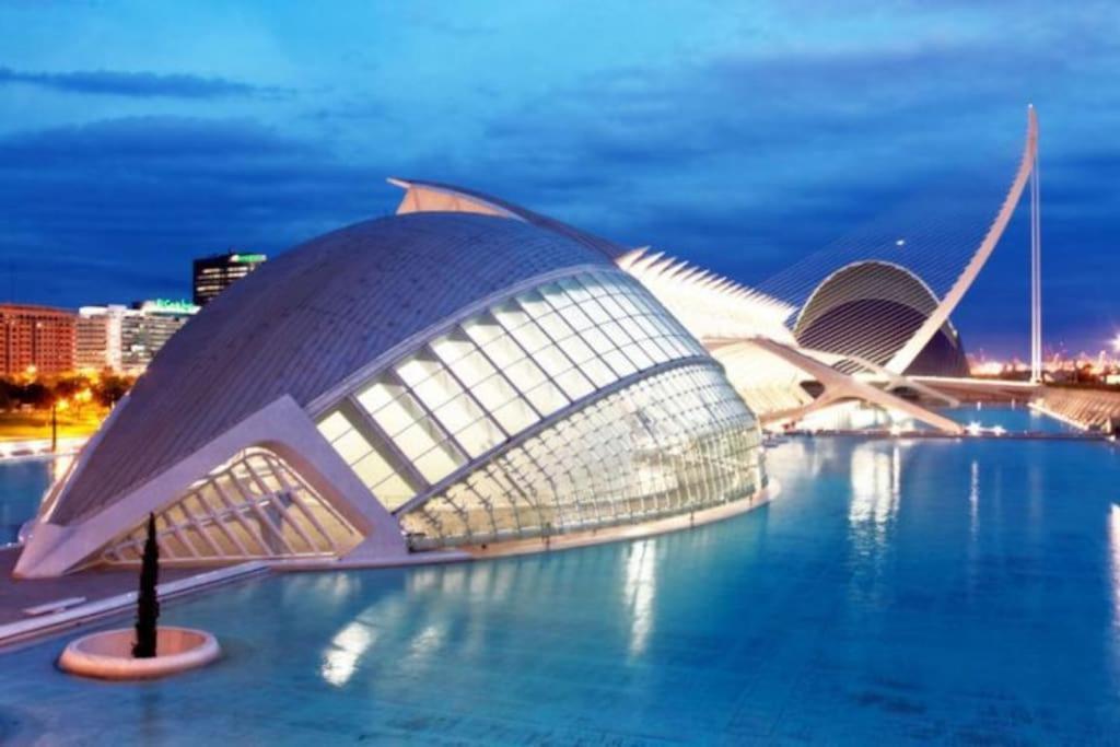 Valencia Las Artes Y Ciencias + Garaje + Netflix מראה חיצוני תמונה